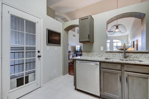 972 E Washington Ave, Gilbert, AZ 85234 photo 9