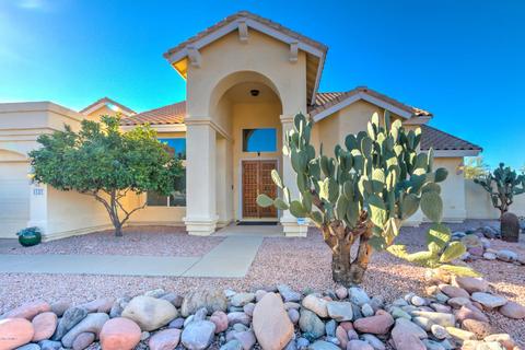 1727 E South Fork Dr, Phoenix, AZ 85048 photo 1
