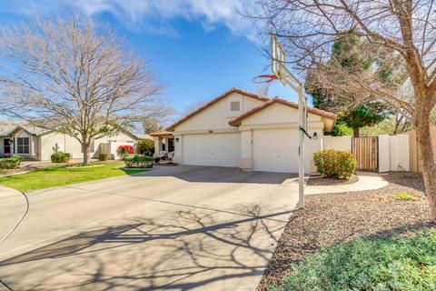 211 E Jasper Ct, Gilbert, AZ 85296 photo 2