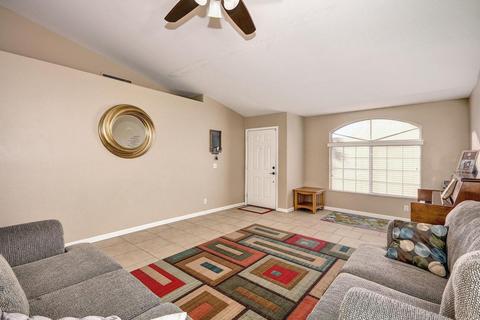 2064 E Nunneley Ct, Gilbert, AZ 85296 photo 3