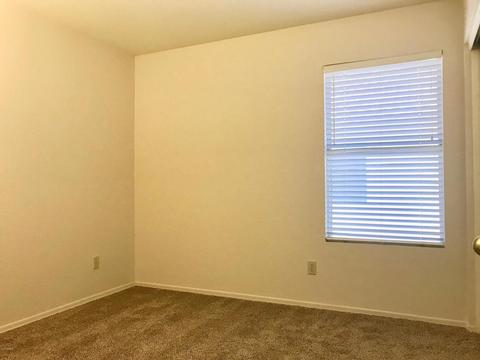 498 W Smoke Tree Rd, Gilbert, AZ 85233 photo 9