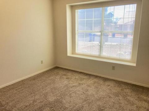 498 W Smoke Tree Rd, Gilbert, AZ 85233 photo 8