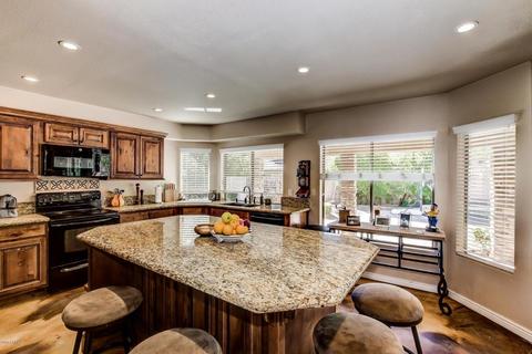 4551 E Gelding Dr, Phoenix, AZ 85032 photo 6