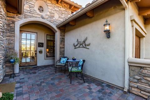 8050 E Teton Cir, Mesa, AZ 85207 photo 4