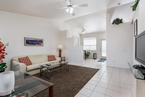3209 E Sequoia Dr, Phoenix, AZ 85050 photo 4