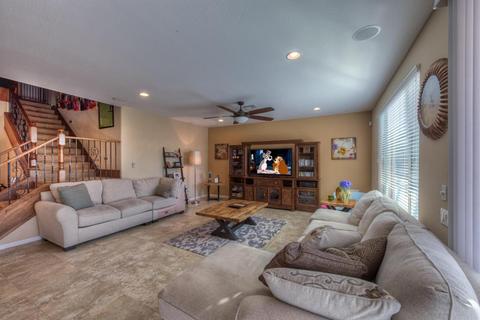 3607 E Abraham Ln, Phoenix, AZ 85050 photo 4