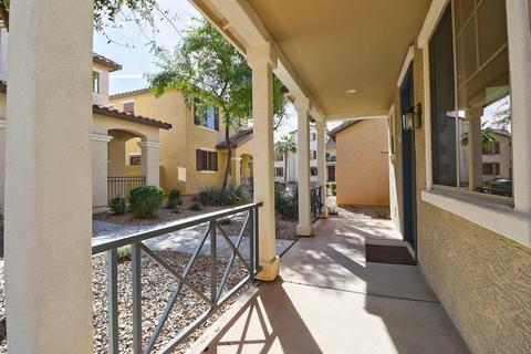 98 E Palomino Dr, Gilbert, AZ 85296 photo 3