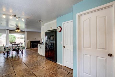 652 E Cantebria Dr, Gilbert, AZ 85296 photo 13