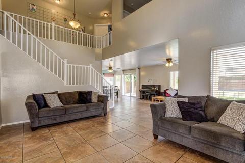 652 E Cantebria Dr, Gilbert, AZ 85296 photo 3