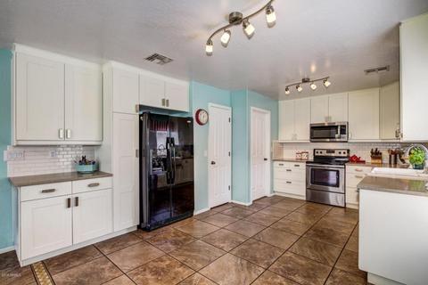 652 E Cantebria Dr, Gilbert, AZ 85296 photo 12