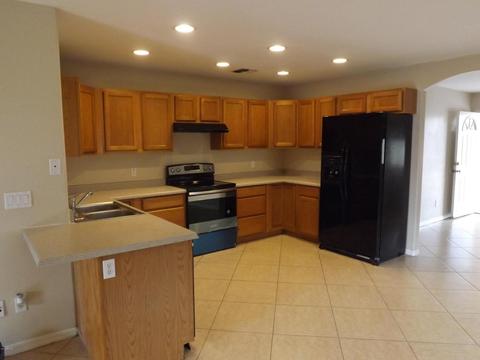 350 S Main Dr, Apache Junction, AZ 85120 photo 4