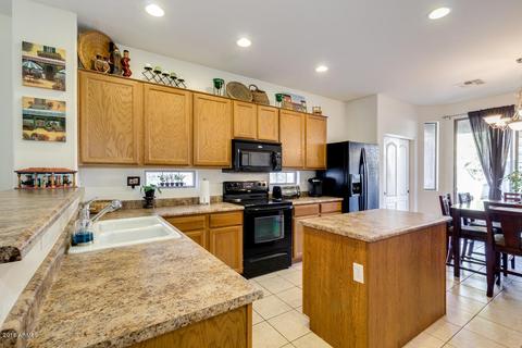 3893 S Cricket Dr, Gilbert, AZ 85297 photo 8