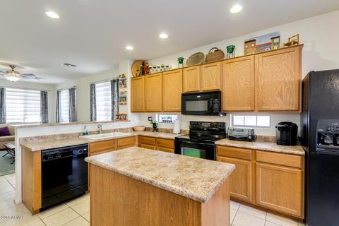 3893 S Cricket Dr, Gilbert, AZ 85297 photo 3