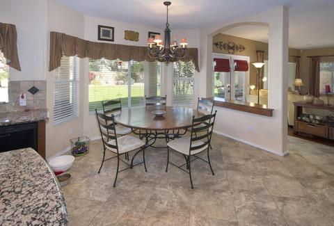2082 E Amber Ln, Gilbert, AZ 85296 photo 10