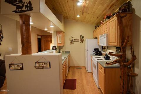 2640 Lodge Loop, Overgaard, AZ 85933 photo 6
