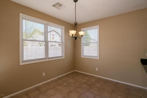 2330 E Pecan Rd, Phoenix, AZ 85040 photo 9
