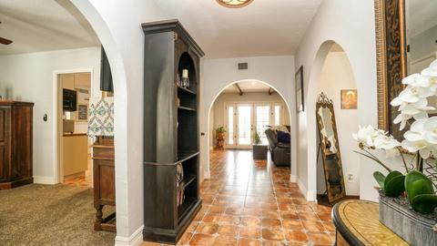2559 E Fox St, Mesa, AZ 85213 photo 3