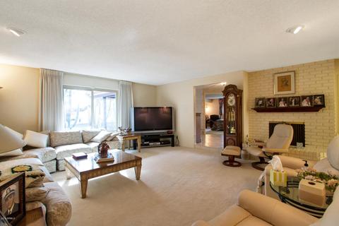 2849 E Mission Ln, Phoenix, AZ 85028 photo 10