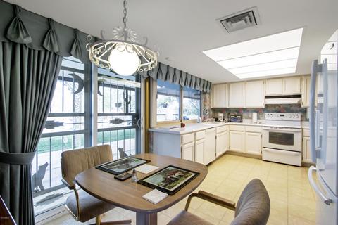 2849 E Mission Ln, Phoenix, AZ 85028 photo 11