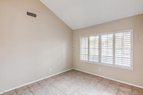 1945 E Citation Ln, Tempe, AZ 85284 photo 11