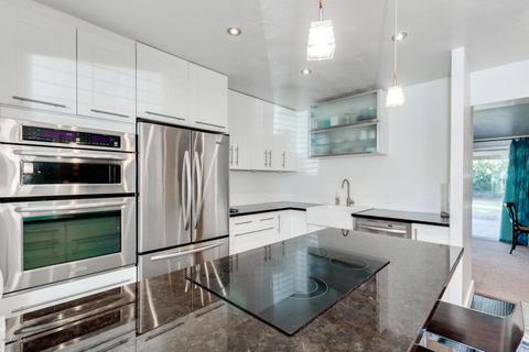 4306 E Cheery Lynn Rd, Phoenix, AZ 85018 photo 11