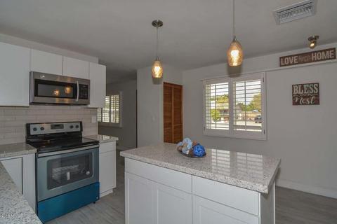 2219 E Claire Dr, Phoenix, AZ 85022 photo 9