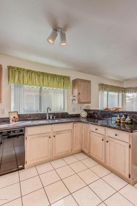 3357 E Lavey Ln, Phoenix, AZ 85032 photo 12