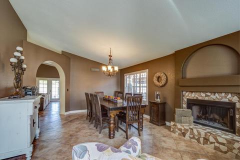 4540 E Thistle Landing Dr, Phoenix, AZ 85044 photo 3