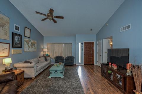 3329 E Topeka Dr, Phoenix, AZ 85050 photo 4
