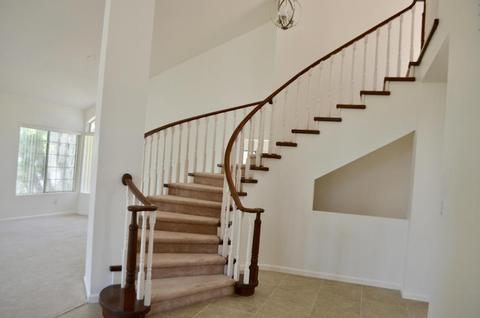 1550 E Catamaran Dr, Gilbert, AZ 85234 photo 2