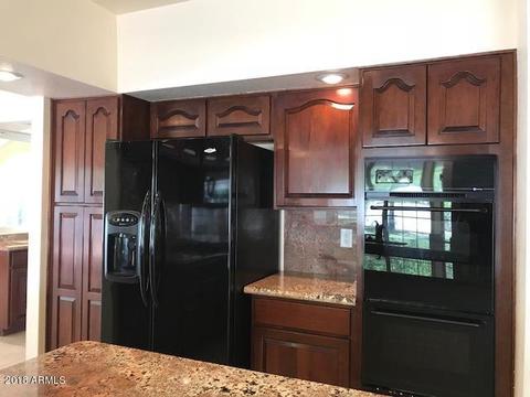 1550 E Catamaran Dr, Gilbert, AZ 85234 photo 4