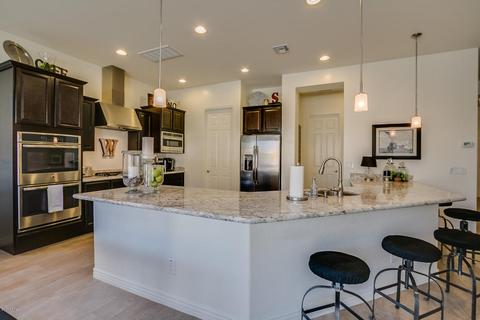 2438 E Lindrick Dr, Gilbert, AZ 85298 photo 2