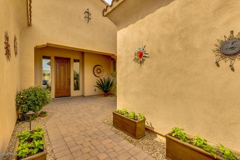 6720 S Lyon Dr, Gilbert, AZ 85298 photo 5