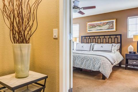 4385 E Selena Dr, Phoenix, AZ 85050 photo 9