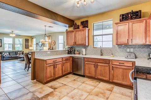 4385 E Selena Dr, Phoenix, AZ 85050 photo 4