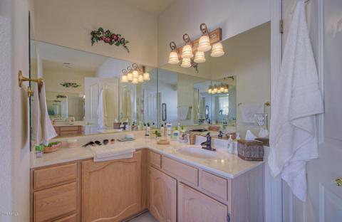 1629 Echo Ln, Phoenix, AZ 85020 photo 14