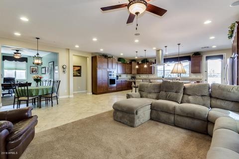 3386 E Plum St, Gilbert, AZ 85298 photo 4