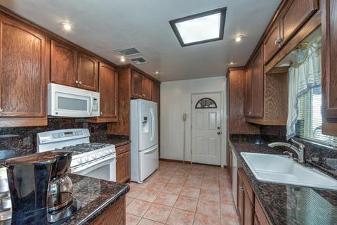 3709 N 35th Pl, Phoenix, AZ 85018 photo 2