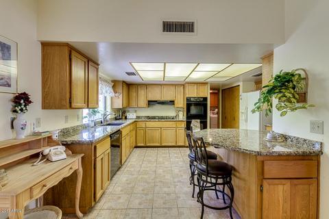 2122 E Redmon Dr, Tempe, AZ 85283 photo 8