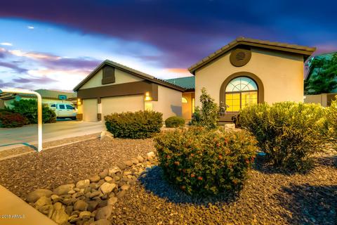 579 E Gail Dr, Gilbert, AZ 85296 photo 2