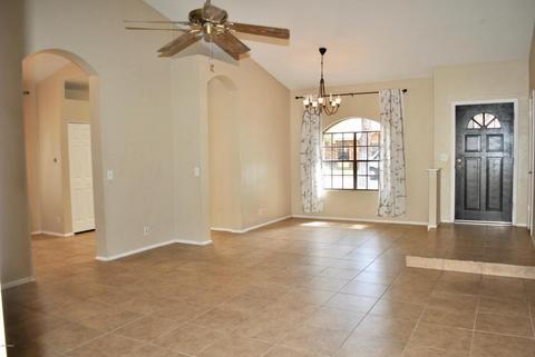 844 E Lexington Ave, Gilbert, AZ 85234 photo 4