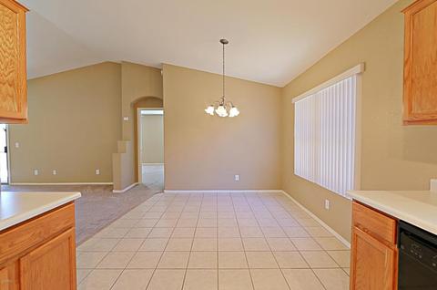 4701 E Abraham Ln, Phoenix, AZ 85050 photo 6