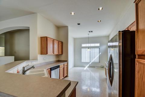 4669 E Apricot Ln, Gilbert, AZ 85298 photo 13
