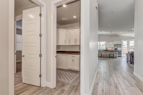 1429 E Clarendon Ave, Phoenix, AZ 85014 photo 11