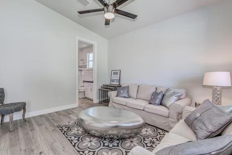 1429 E Clarendon Ave, Phoenix, AZ 85014 photo 8
