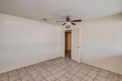 556 W 3rd Pl, Mesa, AZ 85201 photo 2