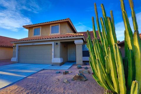 4530 E Rock Wren Rd, Phoenix, AZ 85044 photo 1