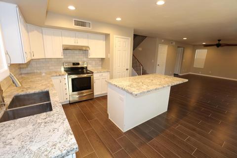 4530 E Rock Wren Rd, Phoenix, AZ 85044 photo 9