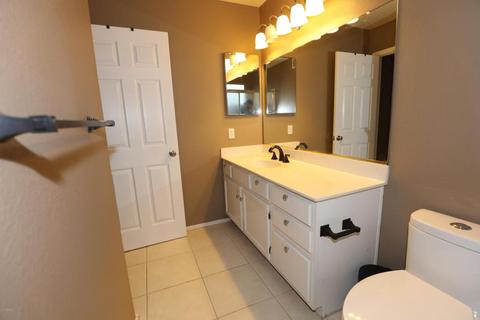 4530 E Rock Wren Rd, Phoenix, AZ 85044 photo 17