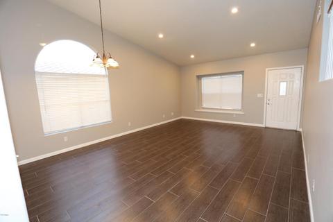 4530 E Rock Wren Rd, Phoenix, AZ 85044 photo 4